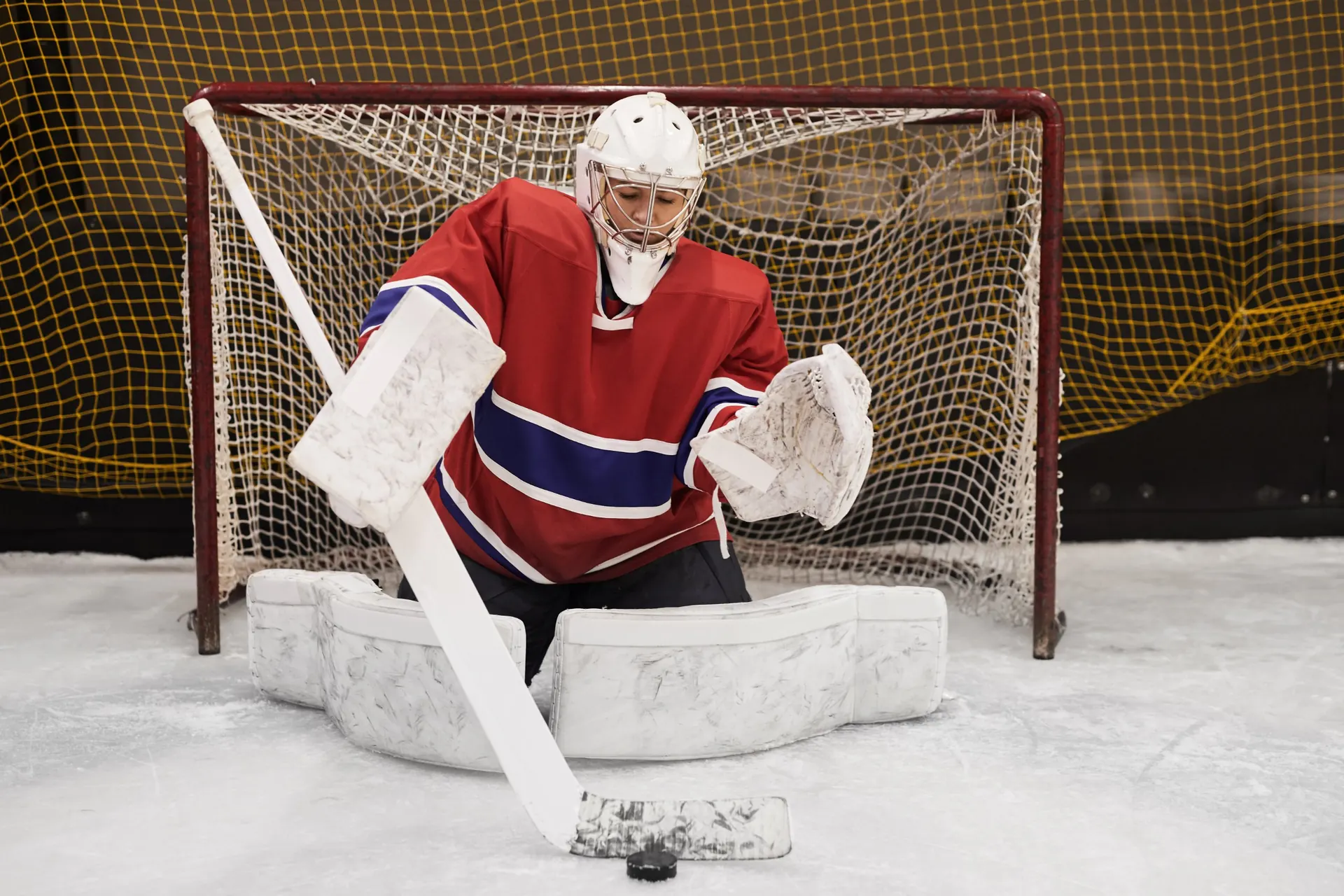 Hockey player on the ice
